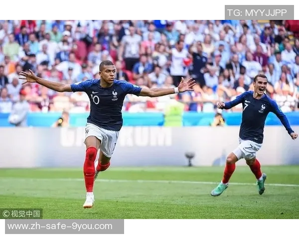 足球绝代双骄西瓜的传奇故事与青春岁月的交汇之旅